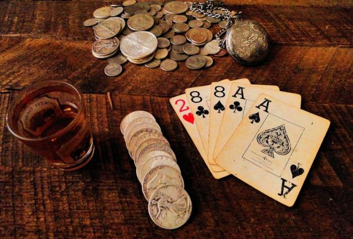 Sejarah Poker: Dari Kasino ke Aplikasi Online